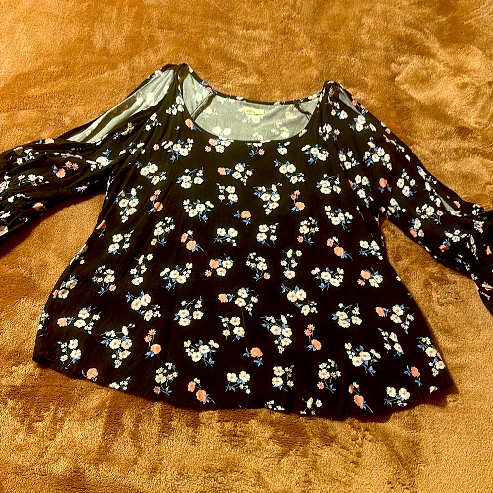 Hollister Top